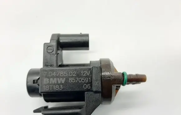 BMW 4 F32 F33 Turbo solenoid valve 8570591