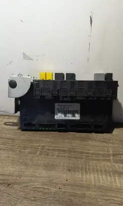 Mercedes-Benz E W211 Fuse box cover 2115454901