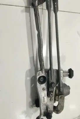 Front wiper linkage