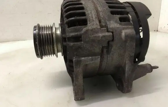 Audi A3 S3 8L Generator/alternator 038903023L
