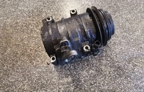 Mitsubishi Pajero Air conditioning (A/C) compressor (pump)
