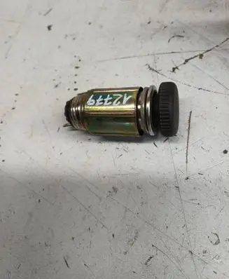 Opel Frontera B Cigarette lighter front 