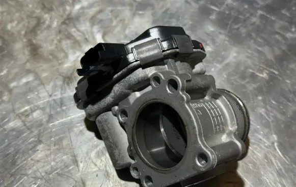 Citroen DS4 Throttle valve 9673534480