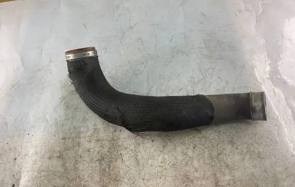 Chrysler 300 - 300C Intercooler hose/pipe