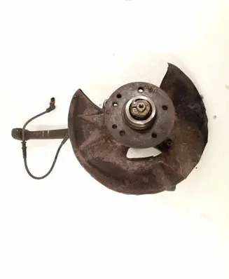 Mercedes-Benz CLK A208 C208 Front wheel hub 2023300120 2104211120