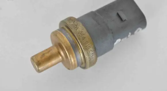 Volkswagen Polo V 6R Oil temperature sensor 06A919501A