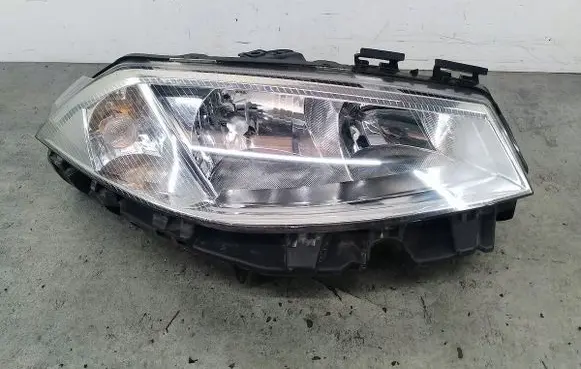 Renault Megane II Headlight/headlamp 085511142R