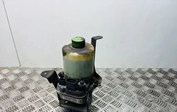 Audi A1 Power steering pump 6R0423156B 6R2423051AK
