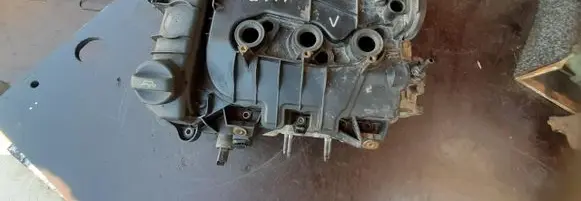 Peugeot 2008 I Rocker cam cover 9671871510