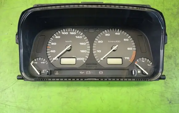 Volkswagen Golf III Speedometer (instrument cluster) 1H6919033A