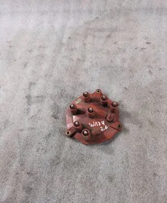 Mercedes-Benz E W124 Spark distributor cap 