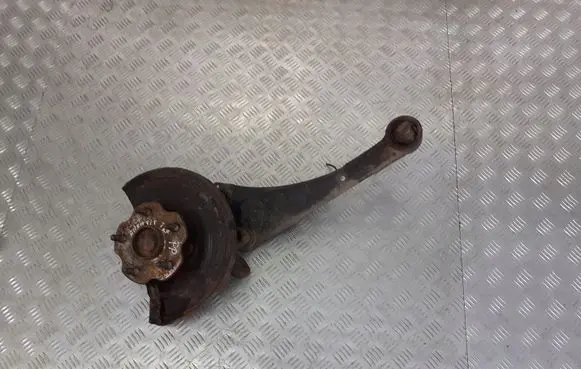 Toyota Avensis T270 Stub axle 