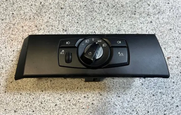 BMW 5 E60 E61 Light switch 6988561