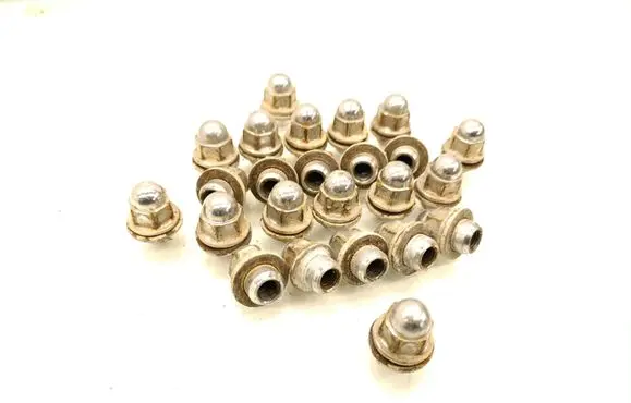 Mitsubishi Pajero Nuts/bolts 