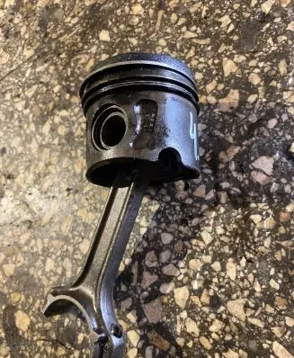 Opel Astra H Piston 06933