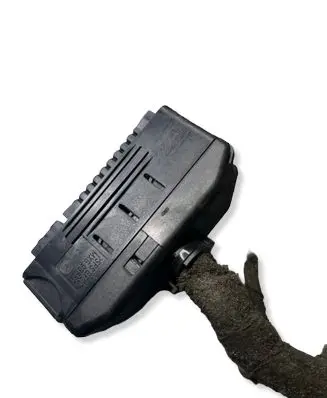 Opel Vectra C Fuse box cover 98669