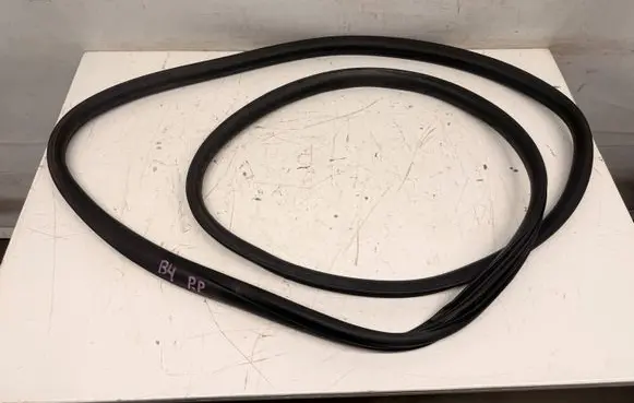 Citroen Berlingo Front door rubber seal BER4USZCZ1