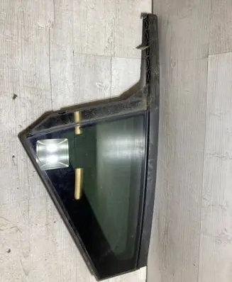 BMW X1 F48 F49 Rear vent window glass 7405605