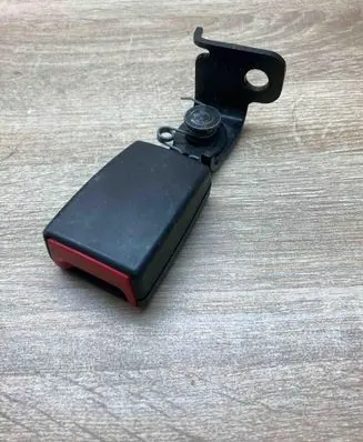 Audi A6 S6 C4 4A Middle seatbelt buckle (rear) 335161B