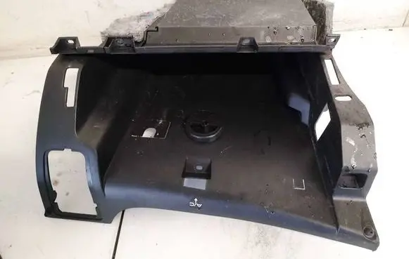 Peugeot 207 Glove box
