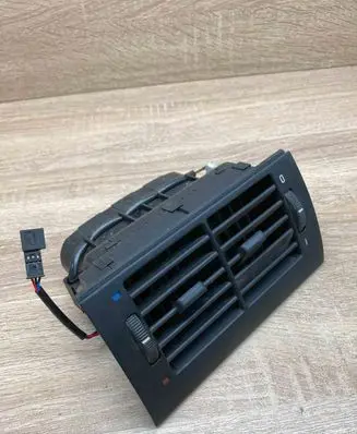 BMW 5 E39 Rear air vent grill 8376150