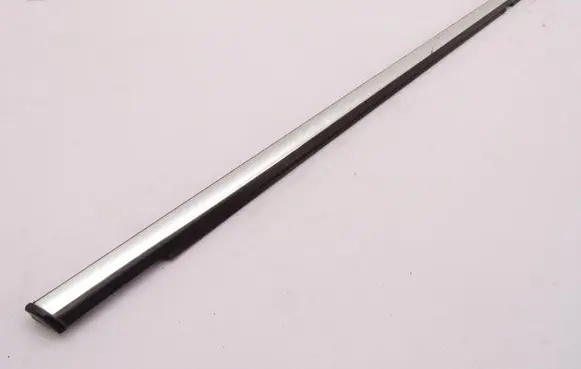 Opel Signum Rear door trim (molding) OPEL_SIGNUM_LISTWA_ZGARNIAJĄCA_ZEWNĘTRZNA_PRAWY_TYŁ_CHROM