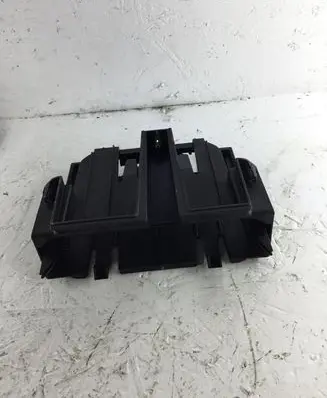 BMW 3 F30 F35 F31 Fuse box cover 586509 WLHLS0W E00980681