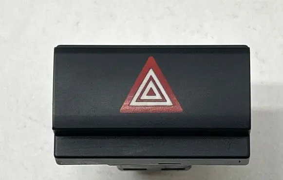 Peugeot Traveller Hazard light switch 9809181677