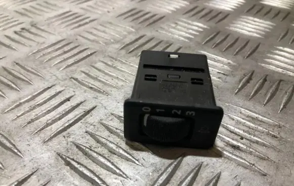 Nissan X-Trail T30 Headlight level height control switch g2508