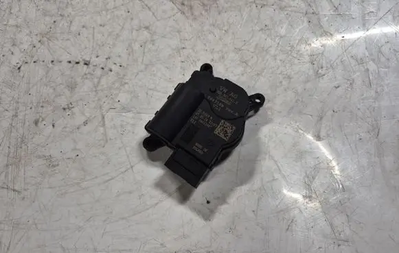Cupra Formentor Air flap motor/actuator 2Q0907511F T48318B 3293919M