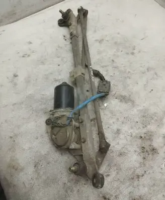 Honda Civic Front wiper linkage and motor WM72282S
