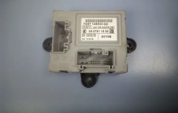 Ford Mondeo MK IV Door control unit/module 7G9T14B533GD 0507911800