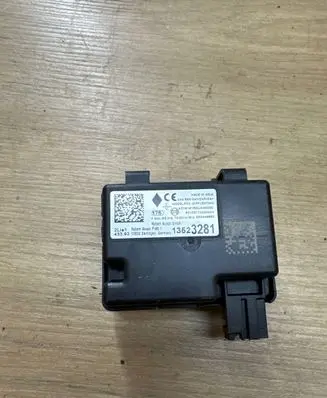 Opel Astra K Door central lock control unit/module 13523281 F00HJ02019