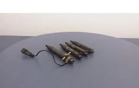 Audi A4 S4 B5 8D Fuel injector 028130202H