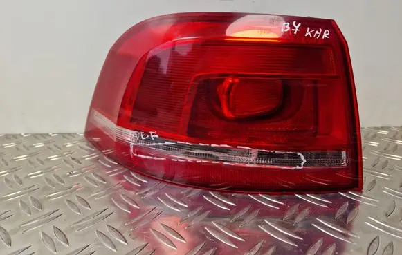 Volkswagen PASSAT B7 Rear/tail lights 3AF945095C