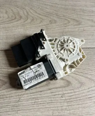 Volkswagen PASSAT B6 Rear door window regulator motor 1K0959704B H06S0201 995929105