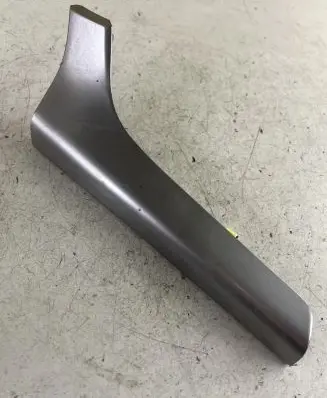 Dashboard glove box trim