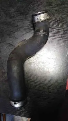 Mercedes-Benz C W203 Intercooler hose/pipe A2035282082