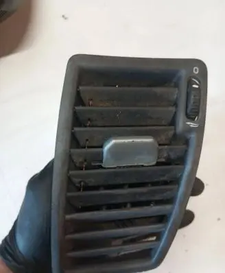 Volvo XC90 Dashboard side air vent grill/cover trim 3409399