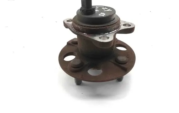 Toyota Yaris Rear wheel hub