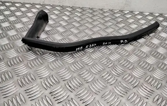 Mercedes-Benz E W212 Engine compartment rubber A2126280098