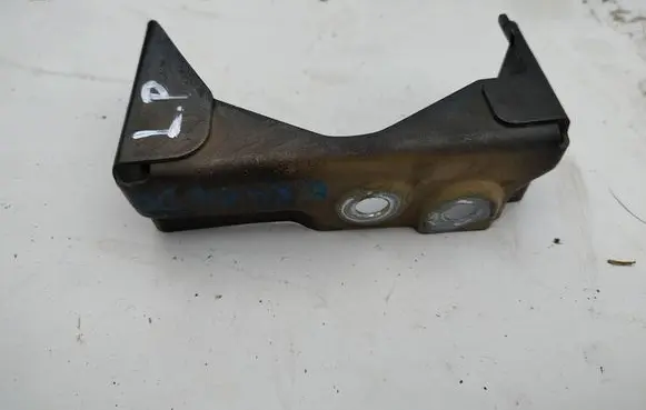 Chevrolet Orlando Fender mounting bracket