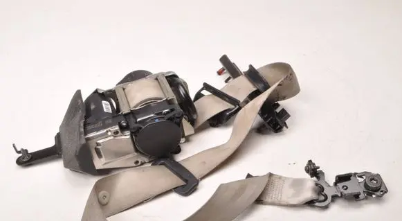 Volvo S90, V90 Front seatbelt 32131164