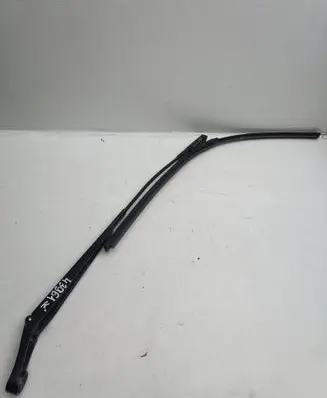 Front wiper blade arm