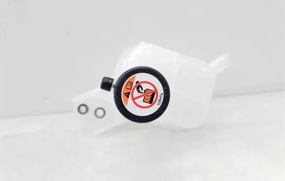 Toyota Yaris Cross Coolant expansion tank/reservoir