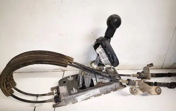 Seat Leon (1P) Gear shifter/selector 1k0711049ar