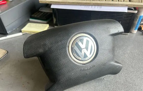 Volkswagen Transporter - Caravelle T5 Steering wheel airbag 7H0880201G 0017S004W2Y3