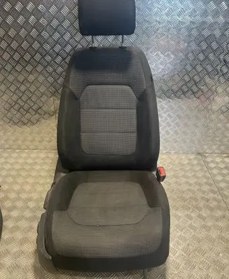 Volkswagen PASSAT B7 Front passenger seat 