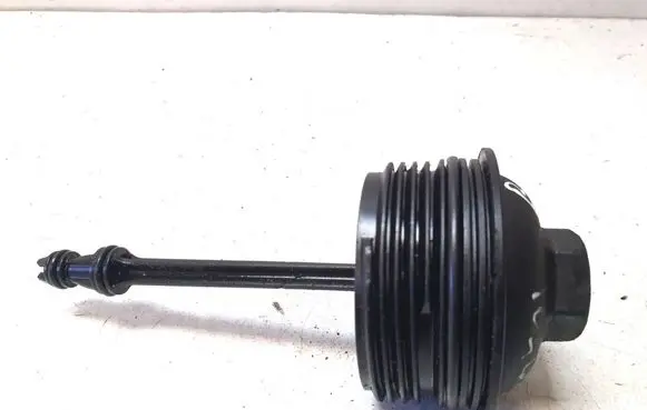 Volkswagen PASSAT B7 Oil filter cover 03L115433
