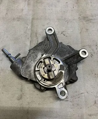 Toyota Avensis T250 Vacuum pump